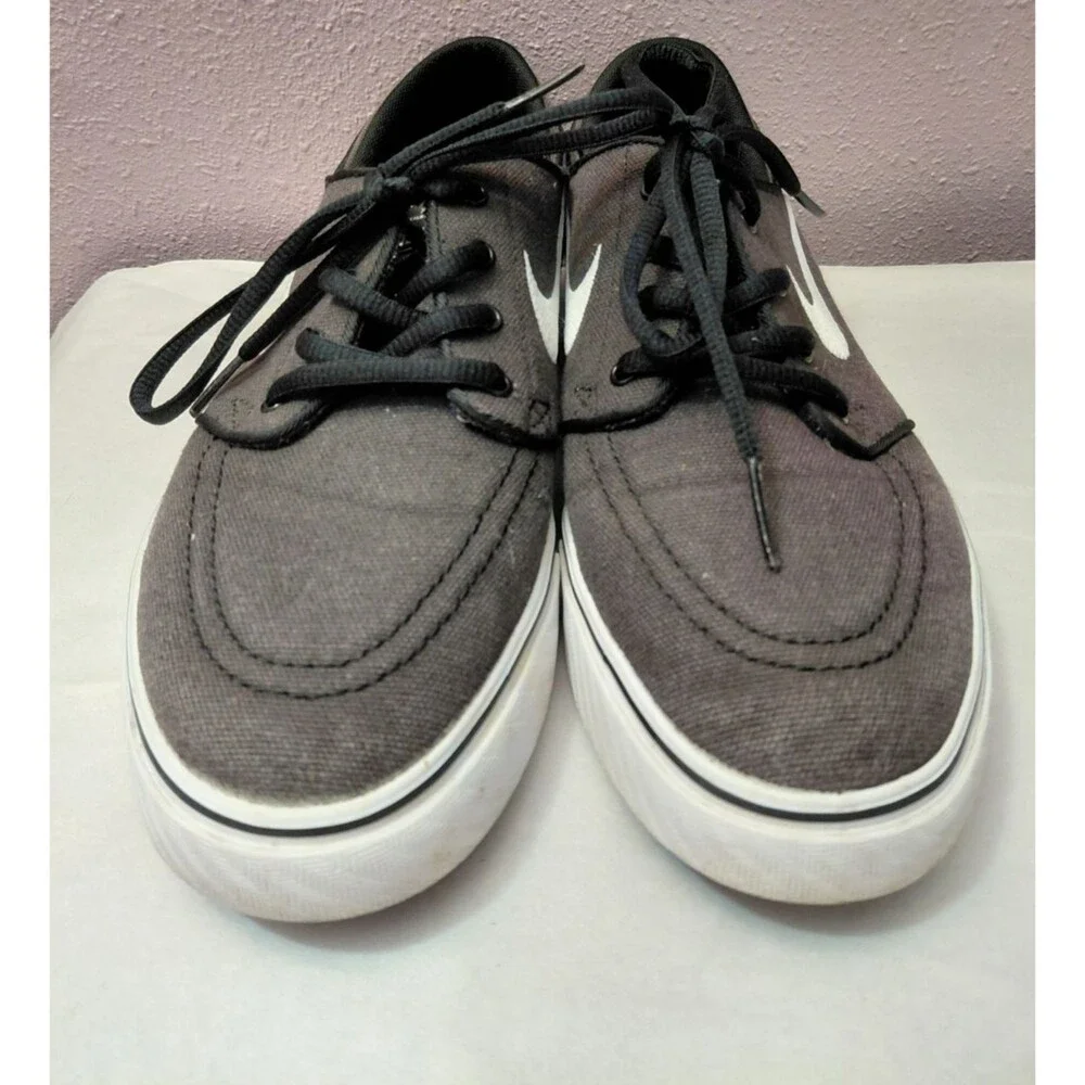 Nike SB Stefan Janoski Dk Gray & White Classic Skate Sneakers Size 7 Youth